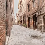 Charming Mezzanino * Siena