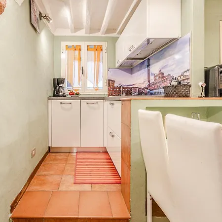 Charming Mezzanino Apartamento *
